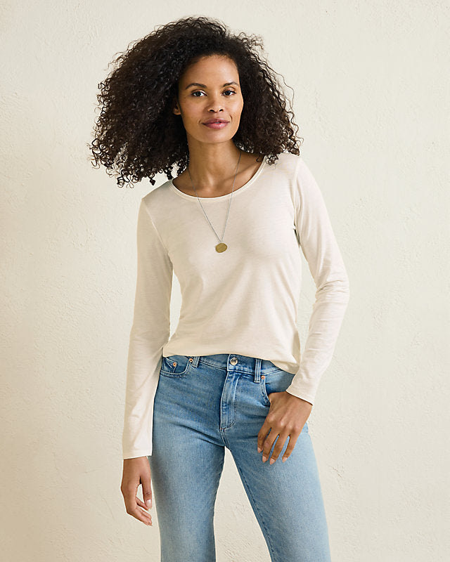 Fitted Women's Essentials Tee